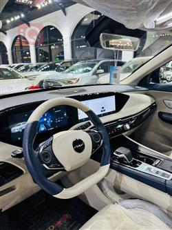 Dongfeng Aeolus Huge